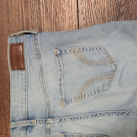 Hollister Distressed Legging Jeans - Picture 6 of 13